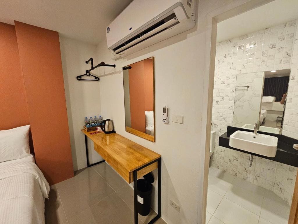 Standard Family-Building 2 room - Image 3