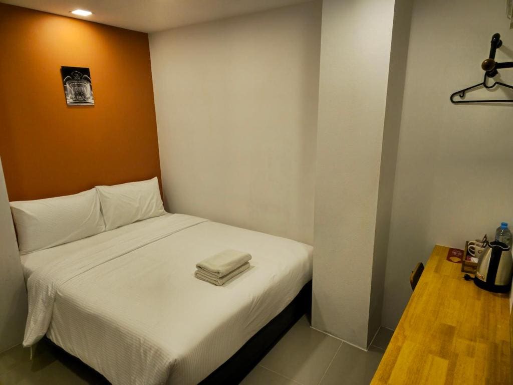 Standard Queen Room - Building 2 room - Image 3