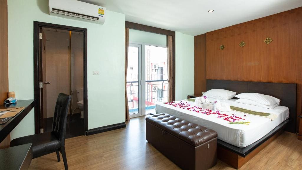 Deluxe Double Room room - Image 3