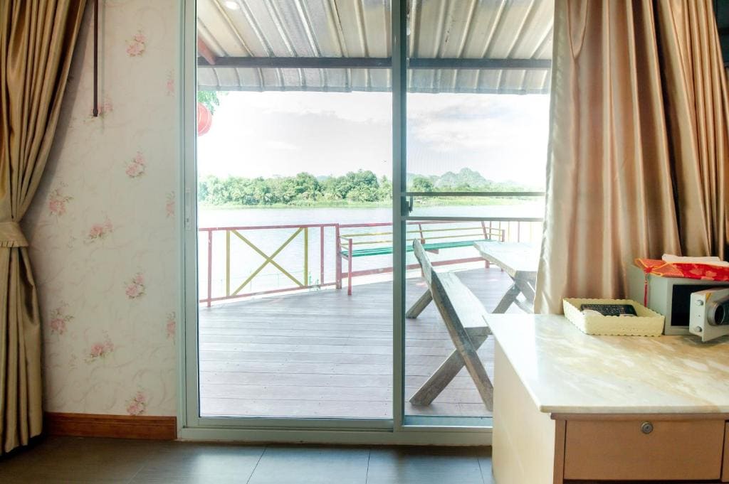 Deluxe Double Room with Balcony room - Image 1
