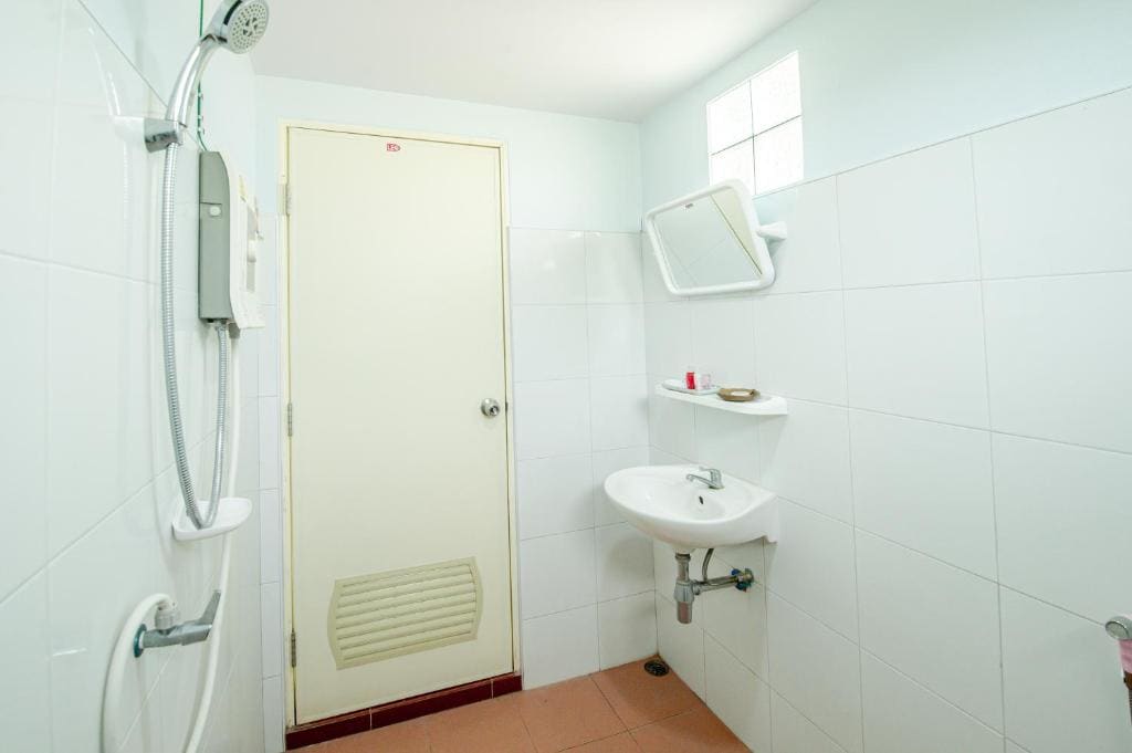 Standard Queen Room room - Image 2