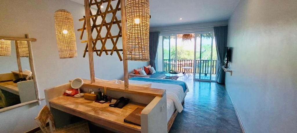 Deluxe Double or Twin Room with Spa Bath room - Image 3