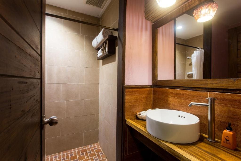 Deluxe Double or Twin Room room - Image 3