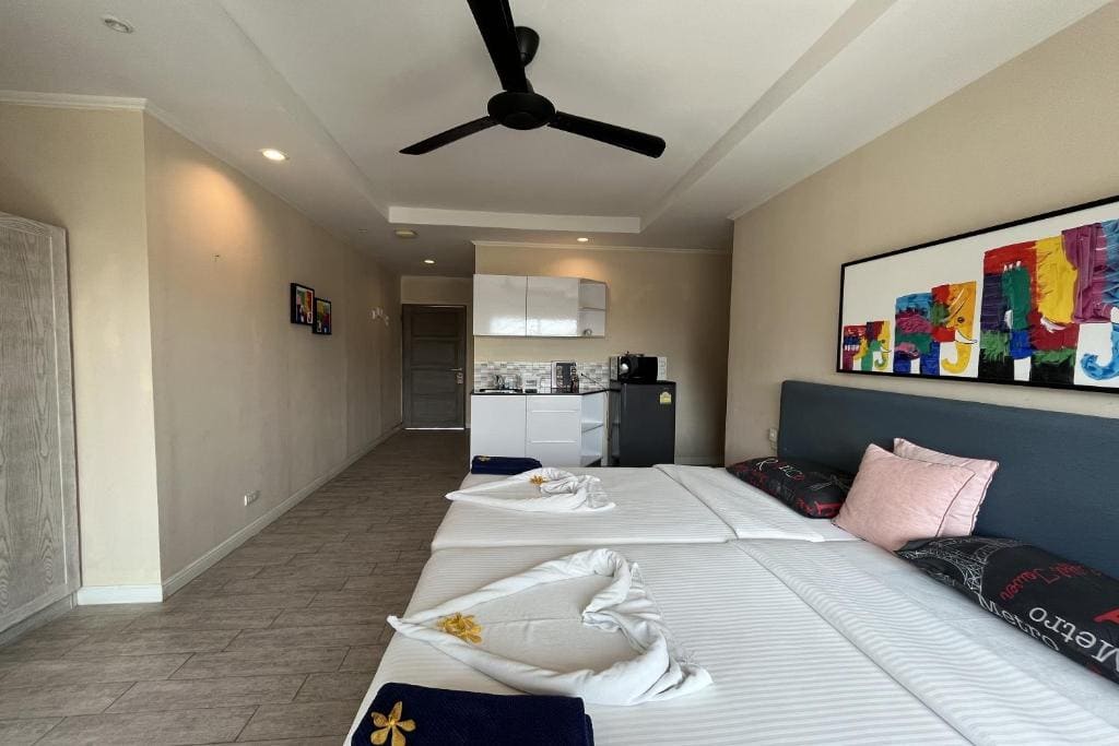 Deluxe Studio room - Image 1