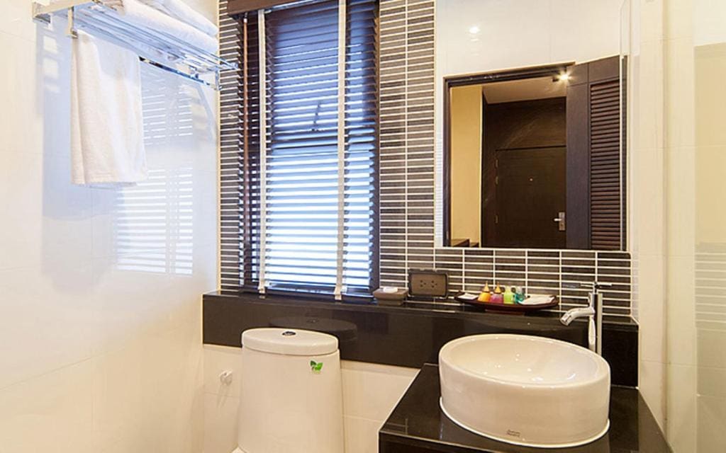 Superior Triple Room room - Image 2