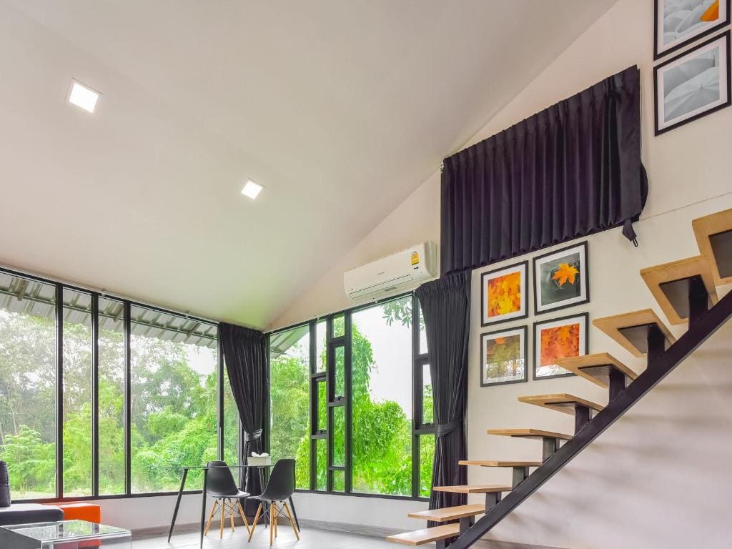 One-Bedroom Suite room - Image 1