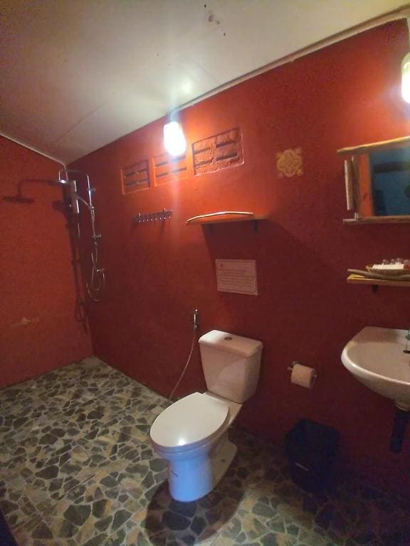 Deluxe Family Room room - Image 2