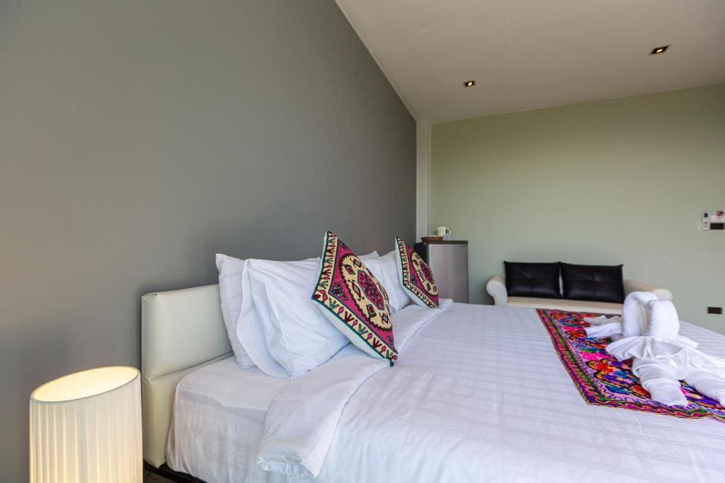 Standard Twin Room with Mountain View room - Image 2