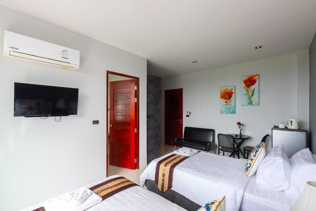 Standard Twin Room with Sea View room - Image 1