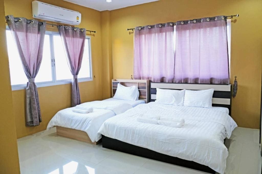 Triple Room with Bathroom room - Image 1