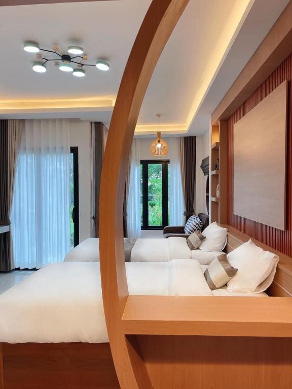 Deluxe Twin Room room - Image 2