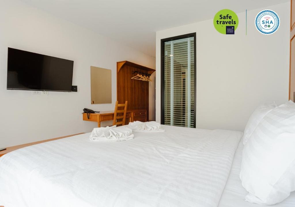 Standard Double City View room - Image 2