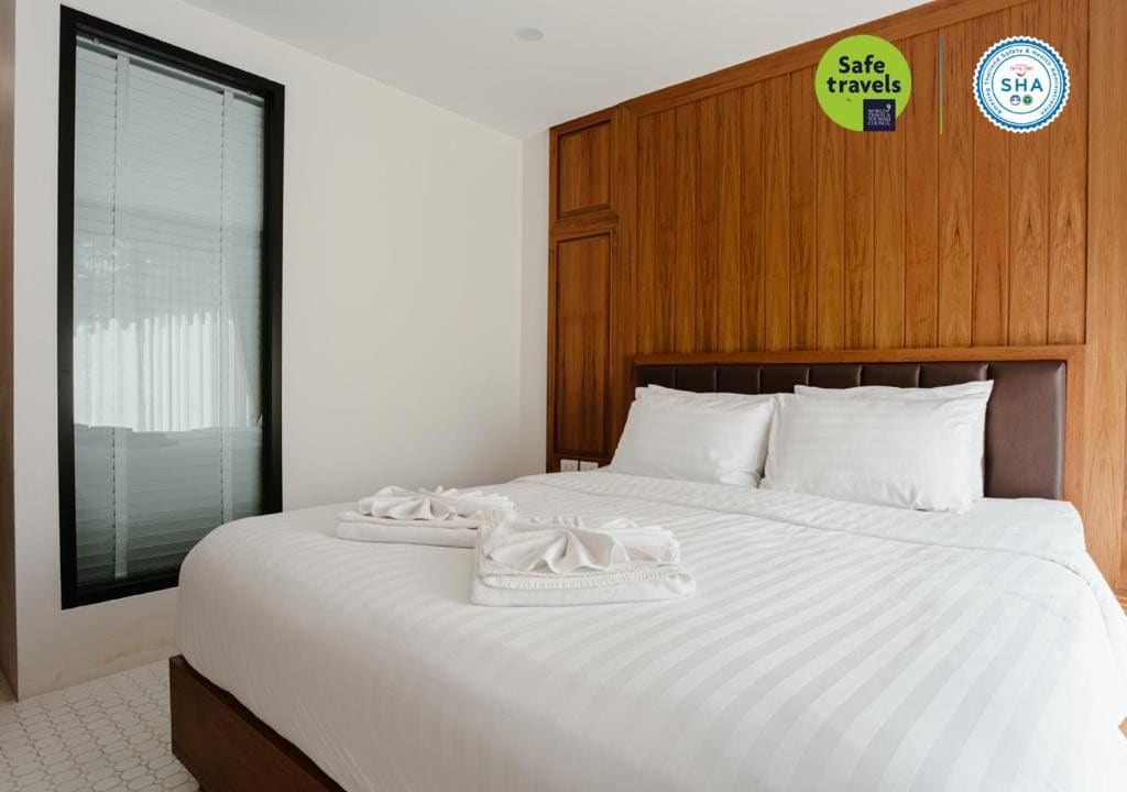 Standard Double City View room - Image 3