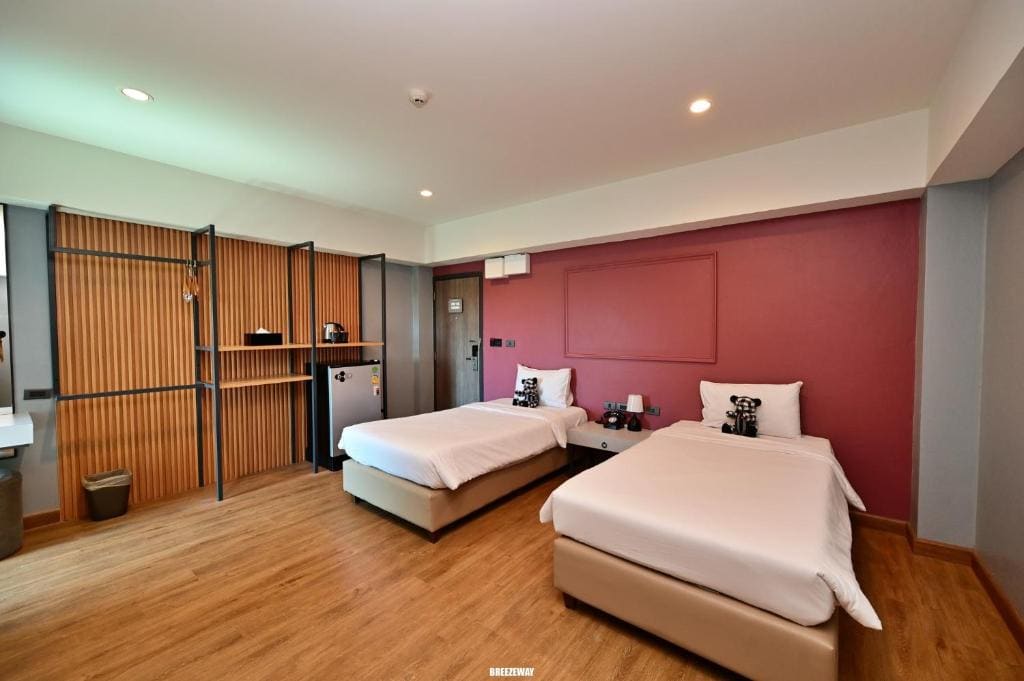 Standard Twin Room room - Image 2