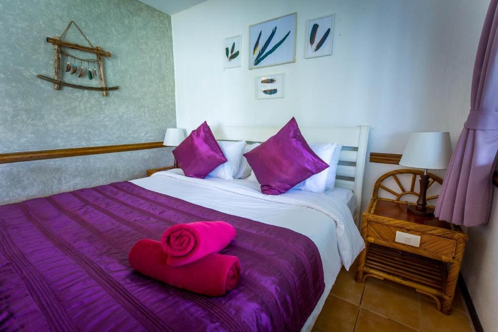 Deluxe Double Room with Balcony room - Image 3
