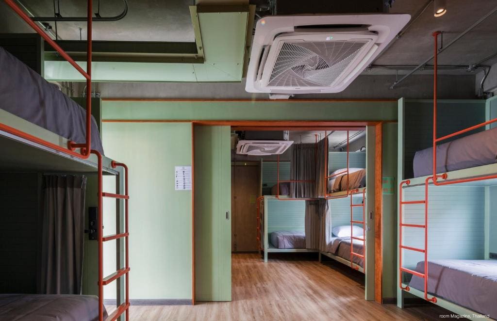 Mixed Dormitory Room room - Image 3