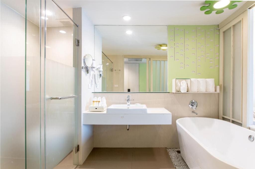 Family Room (Lagoon Wing) (2 Adults + 2 Children) room - Image 1