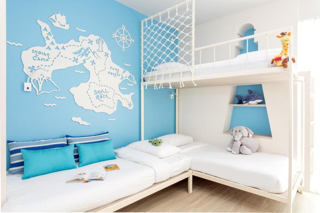 Two Bedroom Teen Suite room - Image 2