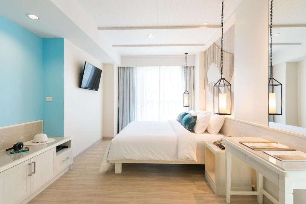 Two Bedroom Teen Suite room - Image 1