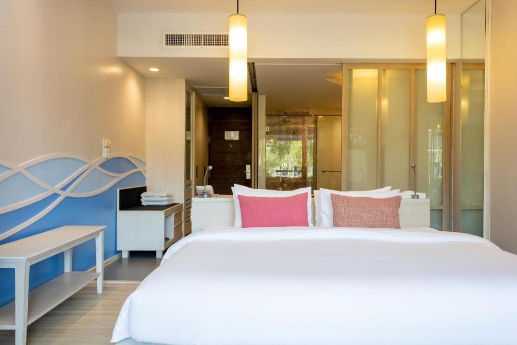 Family Pool Access (2 Adults + 2 Children) room - Image 1