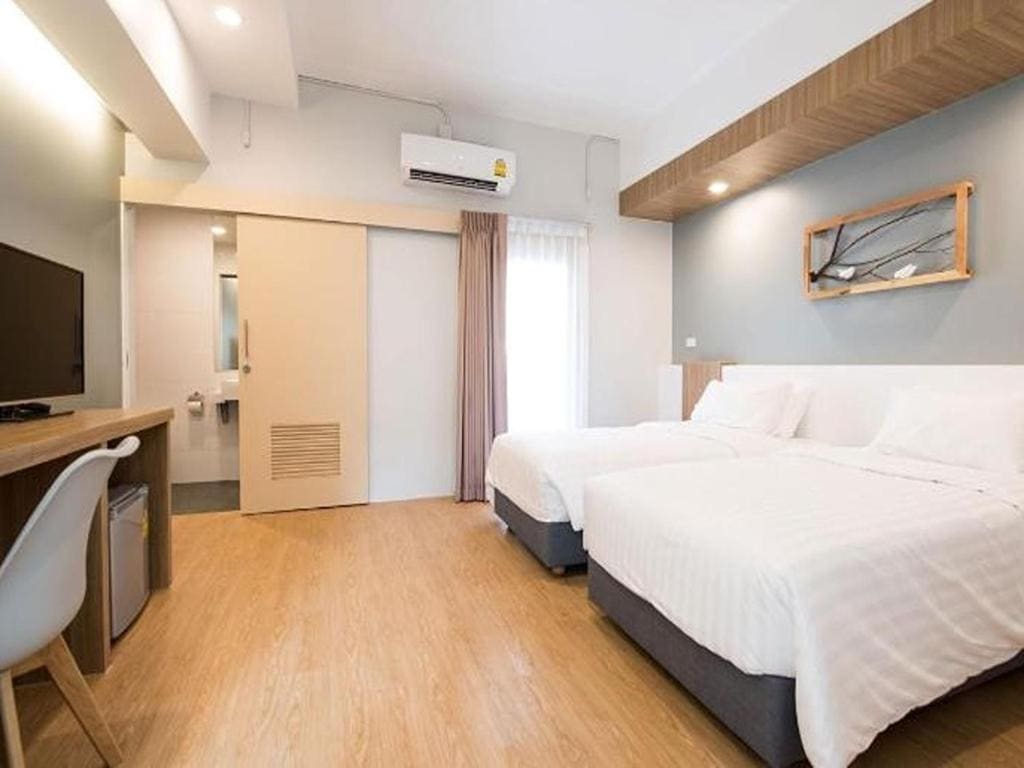 Deluxe Twin Room room - Image 2