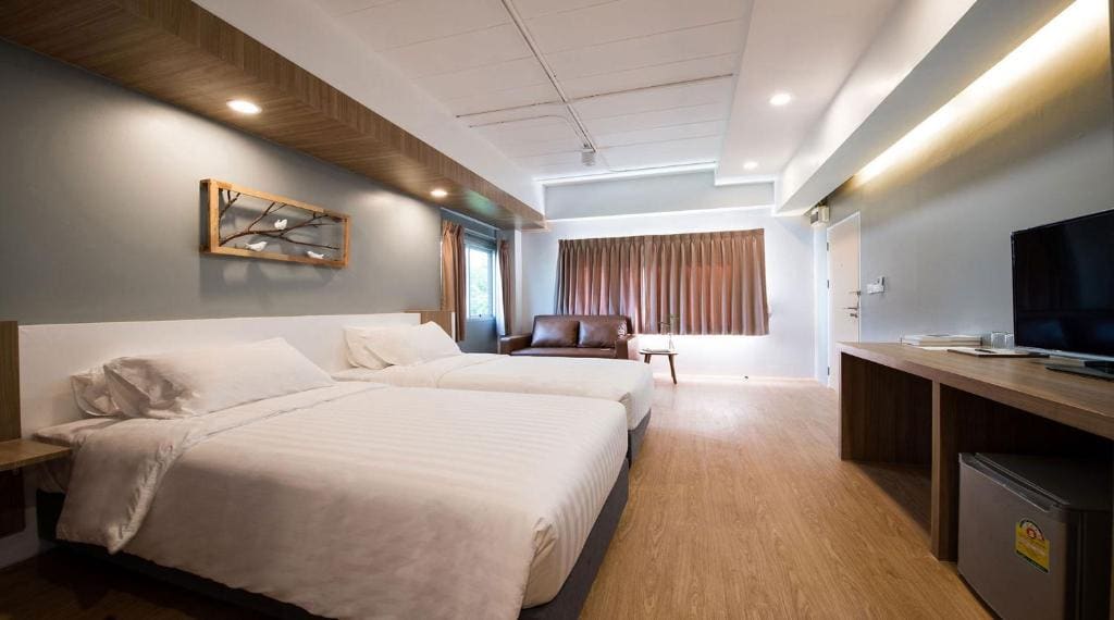 Superior Twin Room room - Image 2