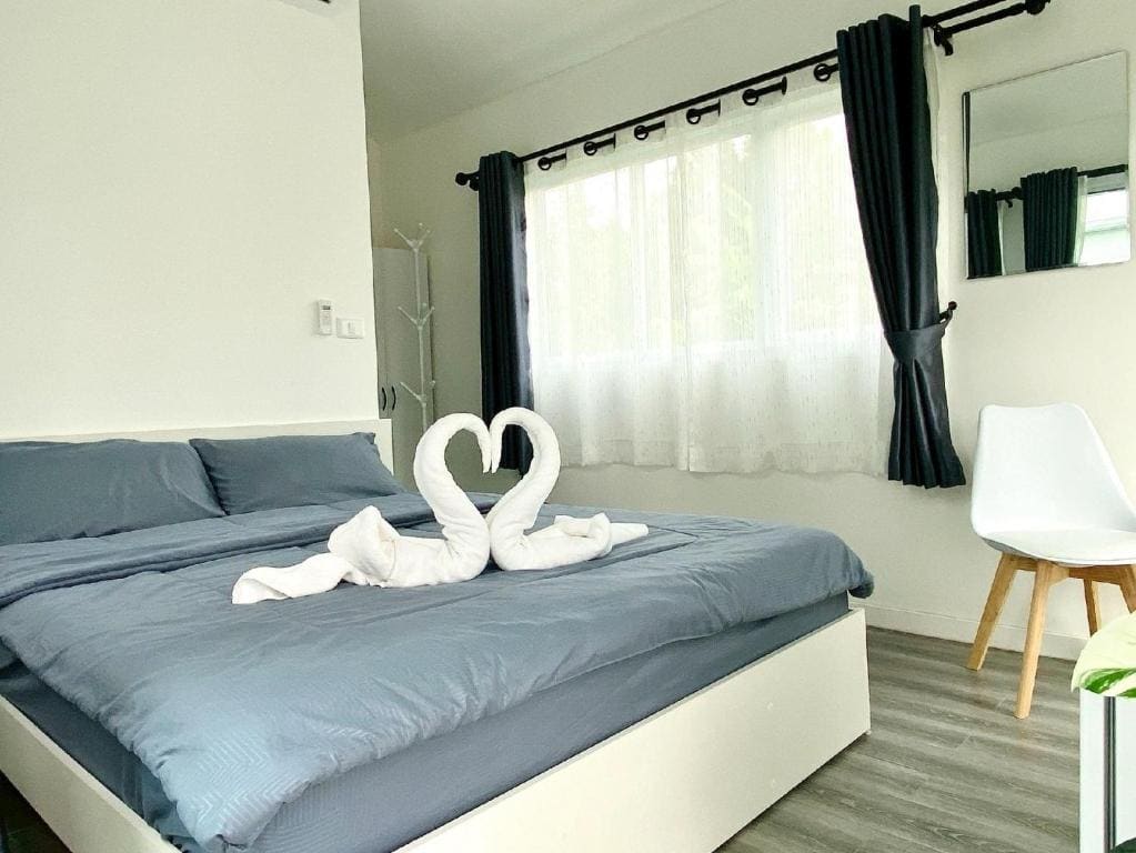 Double Room with Mountain View room - Image 1