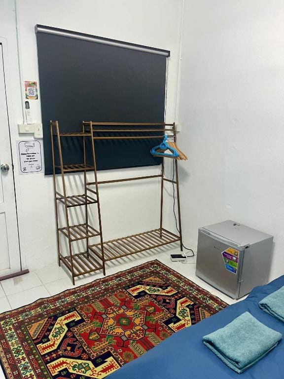 Bunk Bed in Mixed Dormitory Room room - Image 1