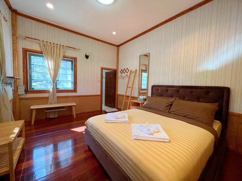 Quadruple Room with Mountain View room - Image 1