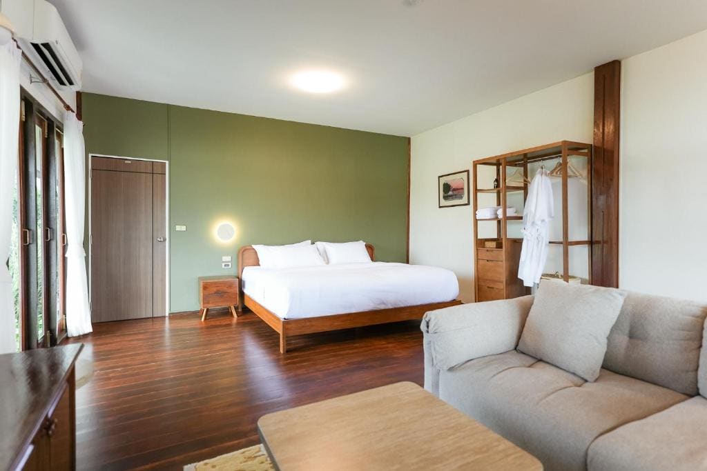Three-Bedroom Villa room - Image 3