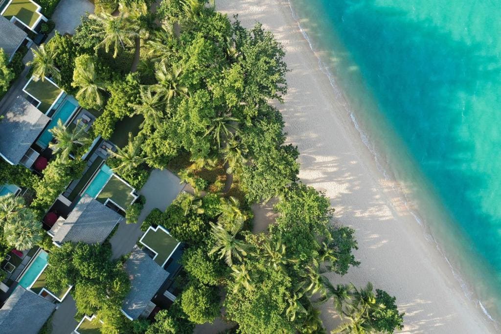 Premier Beachfront Villa with Private Pool room - Image 3