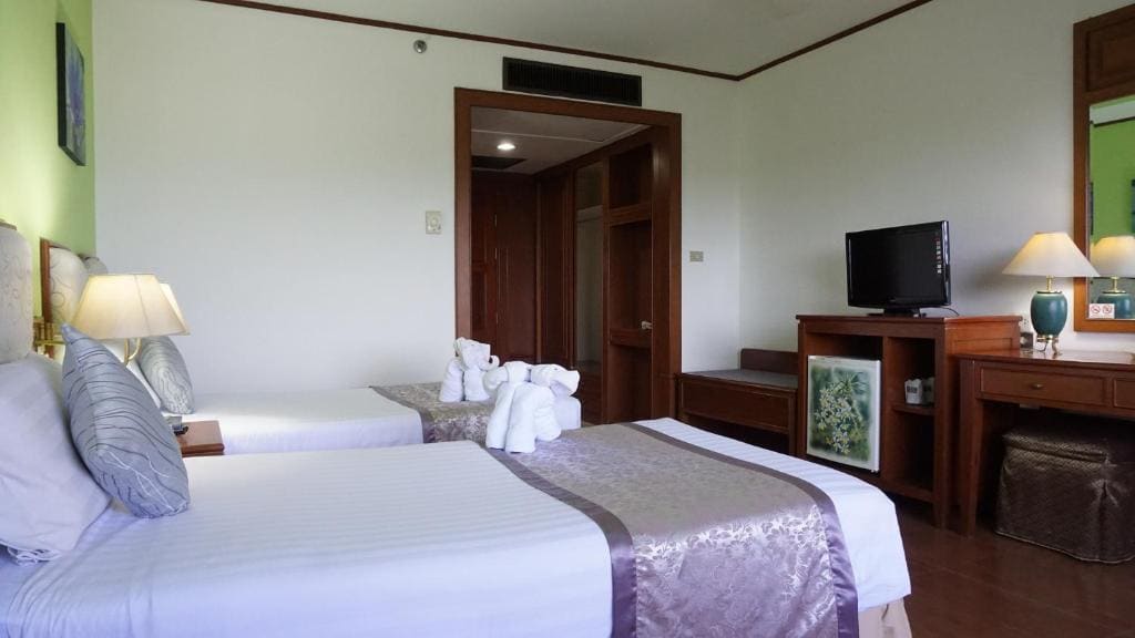Standard Twin Room room - Image 3
