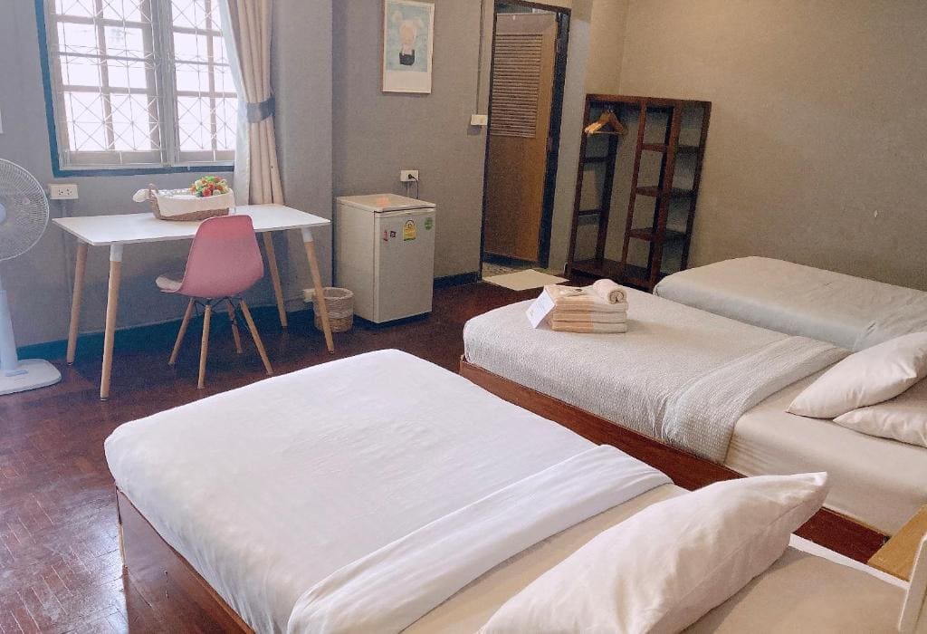 Comfort Triple Room room - Image 3
