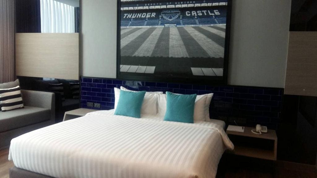 Family Room room - Image 3
