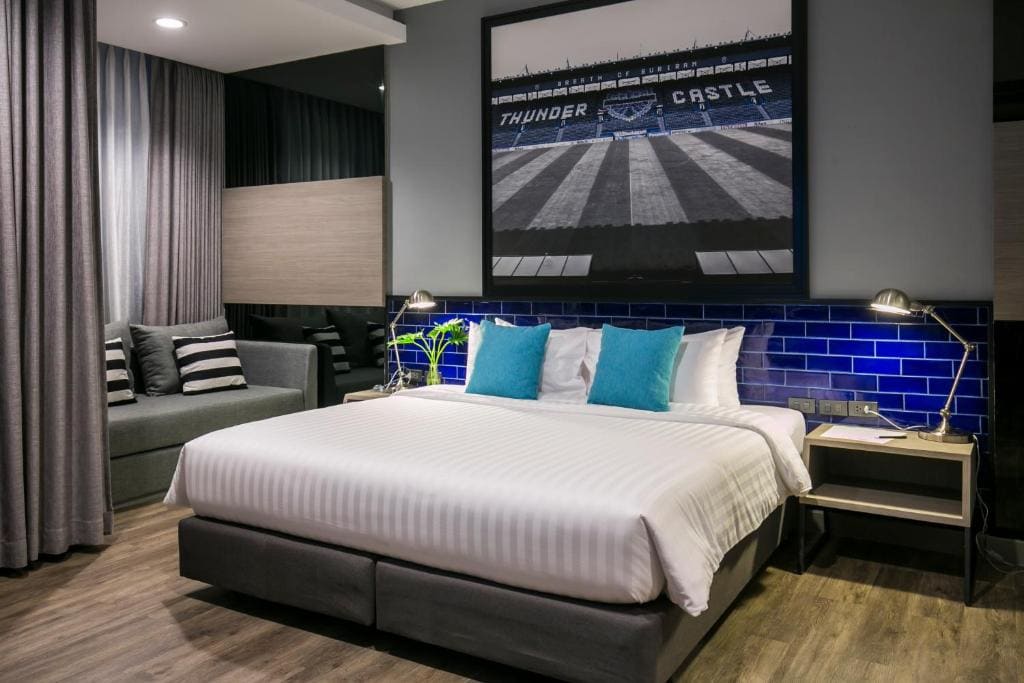 Family Room room - Image 2