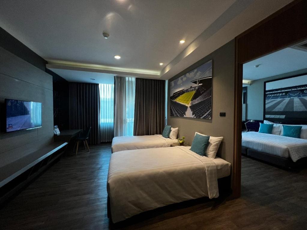 Deluxe Twin Room room - Image 2