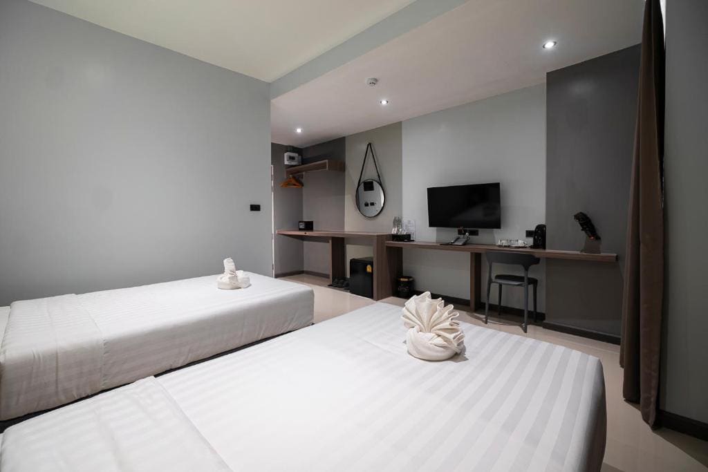 Superior Twin Room room - Image 1