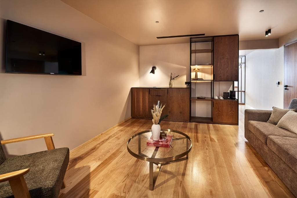 Executive Suite room - Image 3