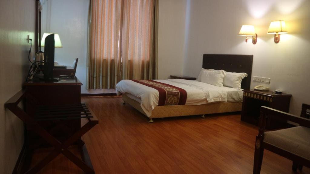 Standard Twin Room room - Image 1