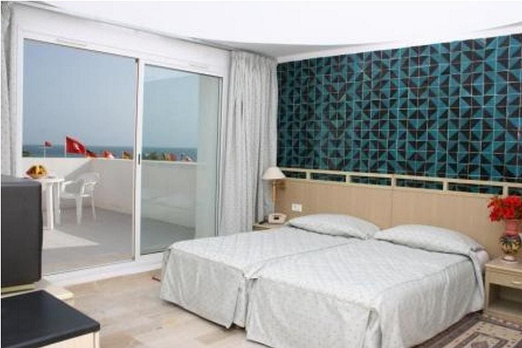 Triple Room with Sea View room - Image 3