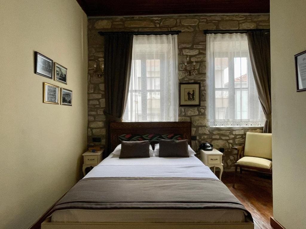 Deluxe Double Room room - Image 2