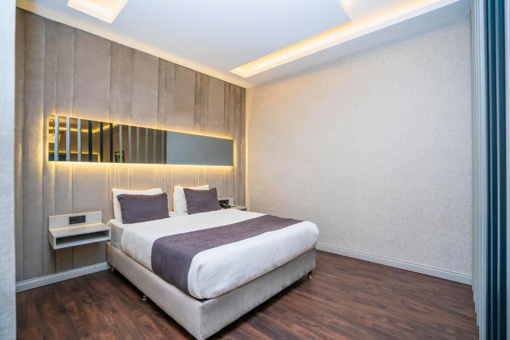 Superior Quadruple Room room - Image 1