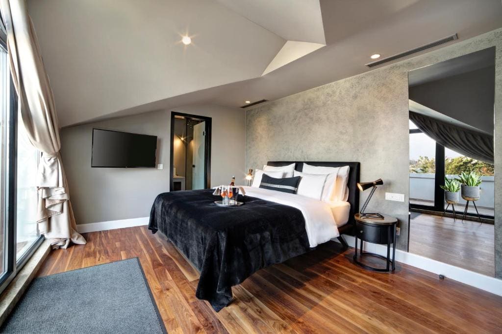 Double Room with Terrace room - Image 2