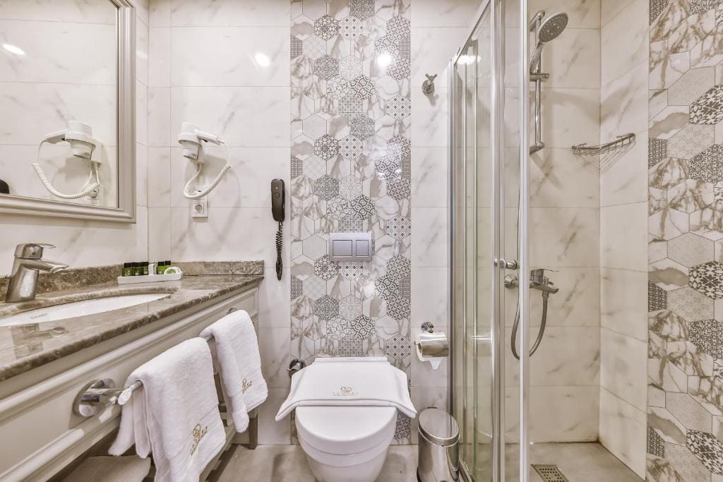 Standard Double or Twin Room room - Image 1