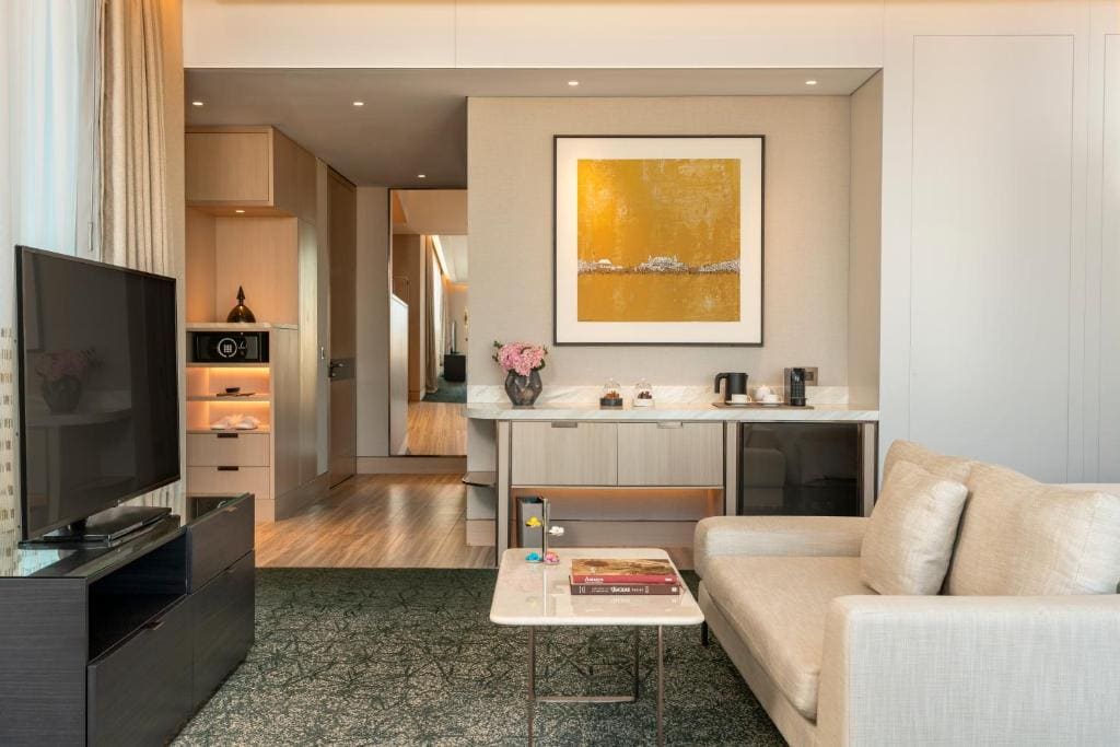 Corner Suite room - Image 1