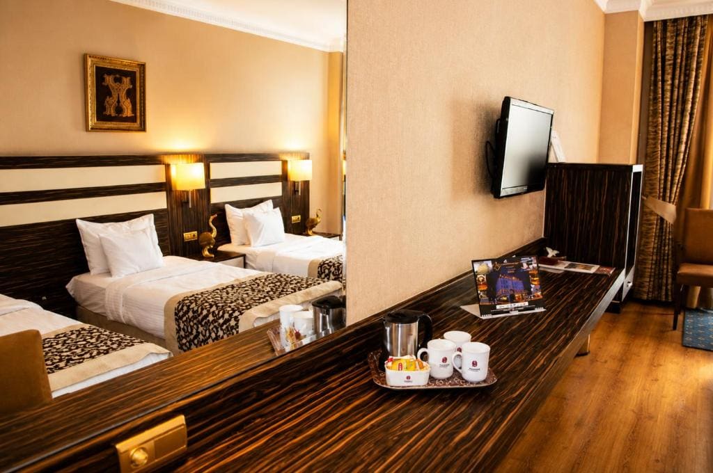 Standard Triple Room room - Image 2