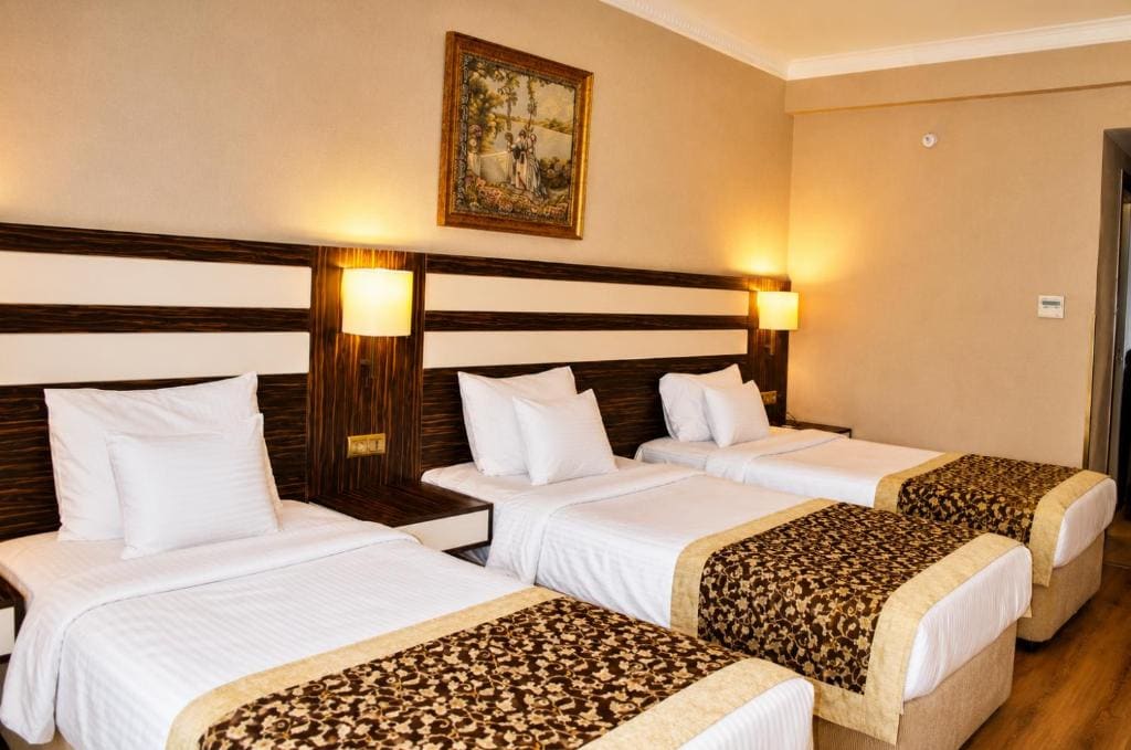 Standard Triple Room room - Image 3