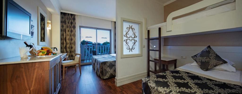 Standard Double or Twin Room with Sea View room - Image 1