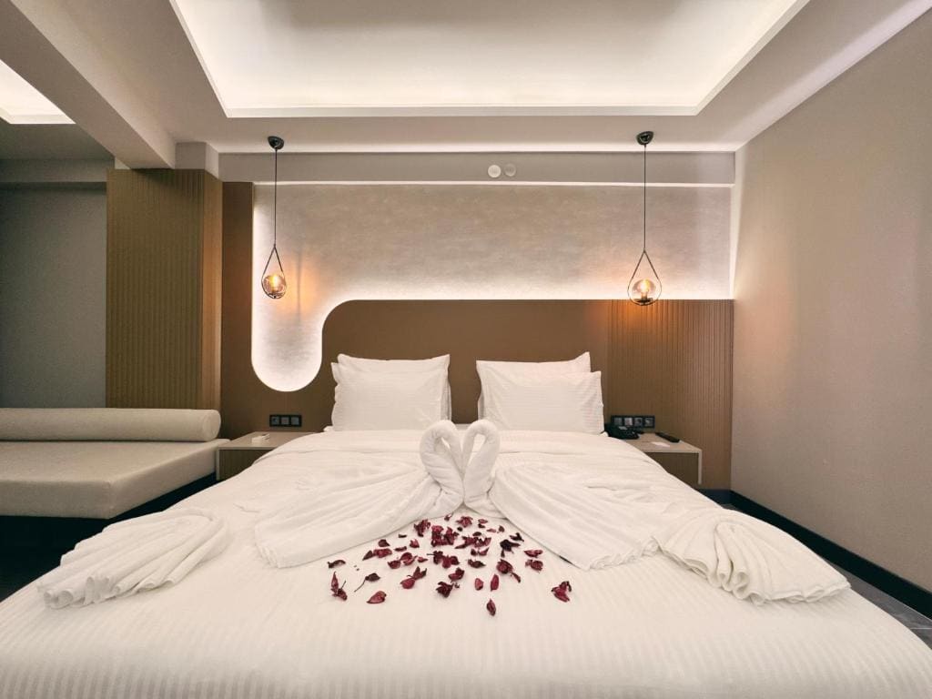 Standard Double or Twin Room room - Image 3