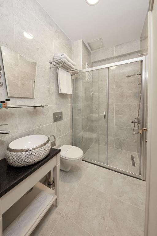 Standard Double Room with Garden (Basement) room - Image 2